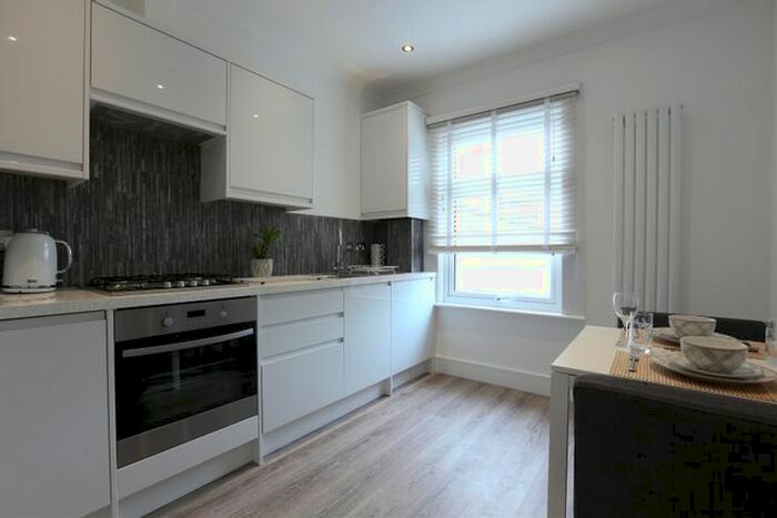 1 Bedroom Flat To Rent In High Road, Turnpike Lane, London, N22