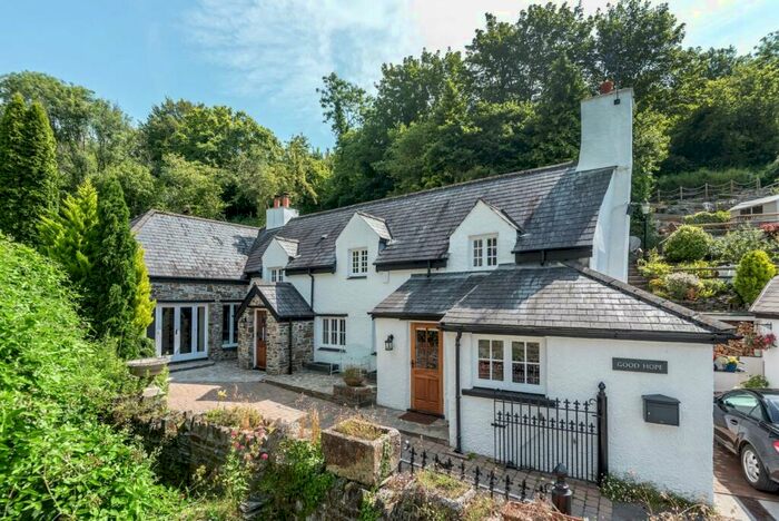 3 Bedroom Detached House For Sale In Yelverton, Devon, PL20