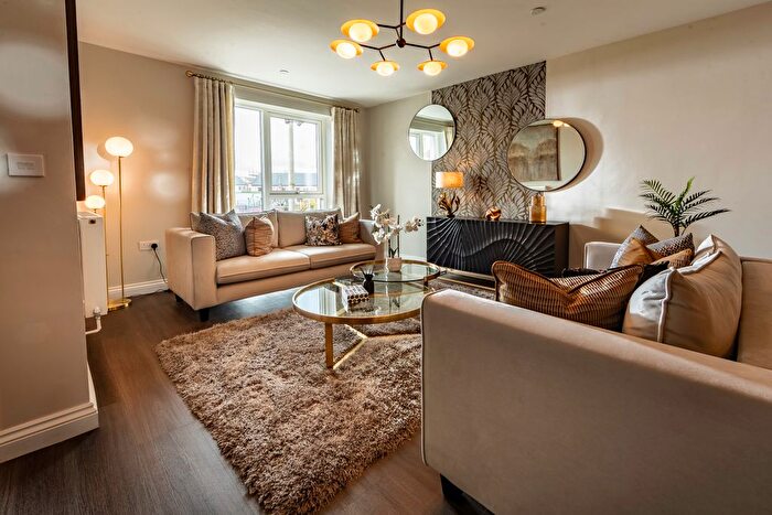 4 Bedroom Semi-Detached House For Sale In Heol Y Creyr Bach, Swansea, SA4