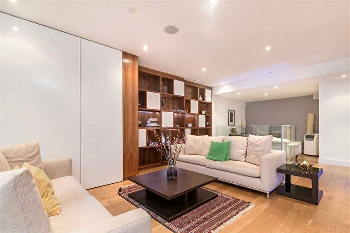 3 Bedroom Property To Rent In Atherstone Mews, South Kensington, SW7