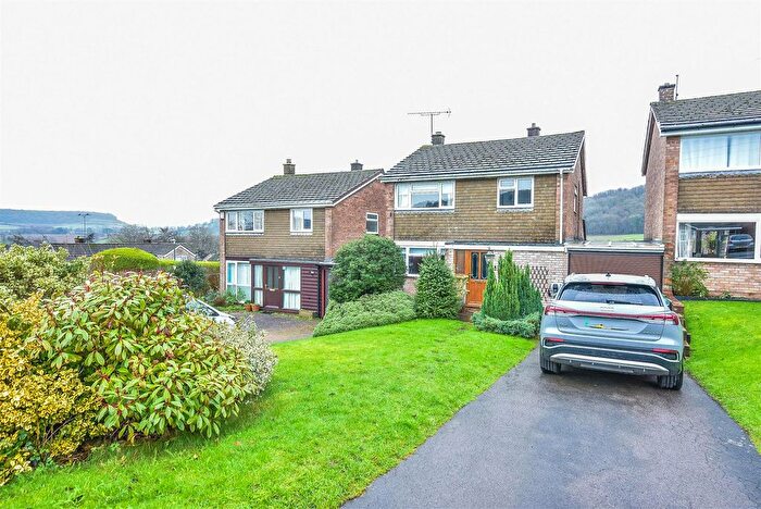 4 Bedroom Detached House For Sale In Byron Road, Dursley, GL11