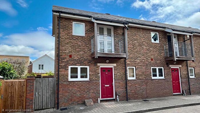 2 Bedroom End Of Terrace House To Rent In Hatton Mews, Ingress Park, DA9