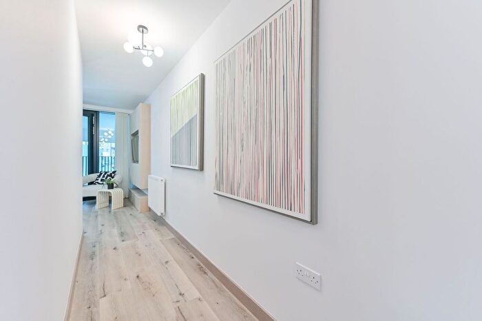 1 Bedroom Flat For Sale In Dylon Riverside, Lower Sydenham, London, SE26