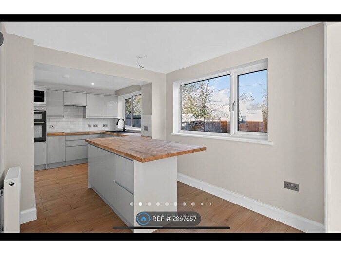 3 Bedroom Detached House To Rent In The Marts, Horsham, RH12