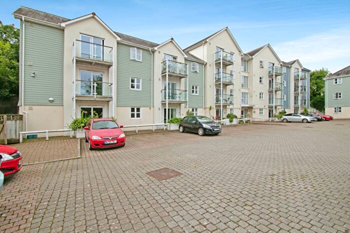 1 Bedroom Flat For Sale In College Hill, Penryn, Cornwall, TR10