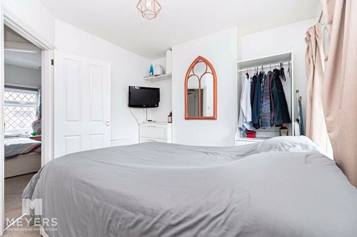 3 Bedroom Terraced House For Sale In Beaconsfield Road, Christchurch, BH23