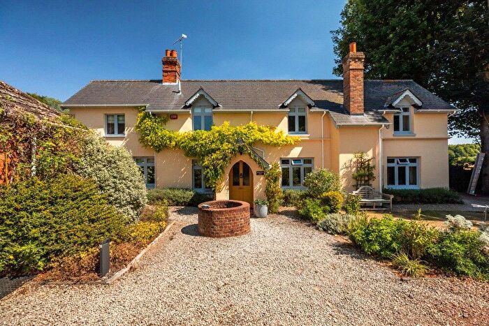 4 Bedroom Detached House For Sale In Micheldever Road, Andover, Hampshire, SP11