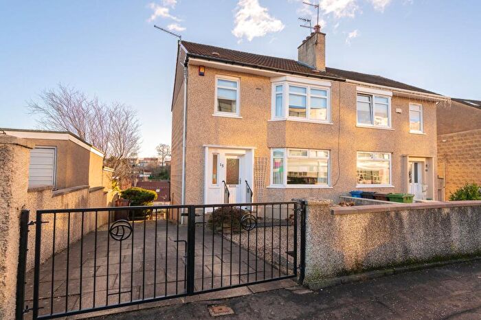 3 Bedroom Semi Detached House For Sale In Fetlar Drive, Glasgow, G44