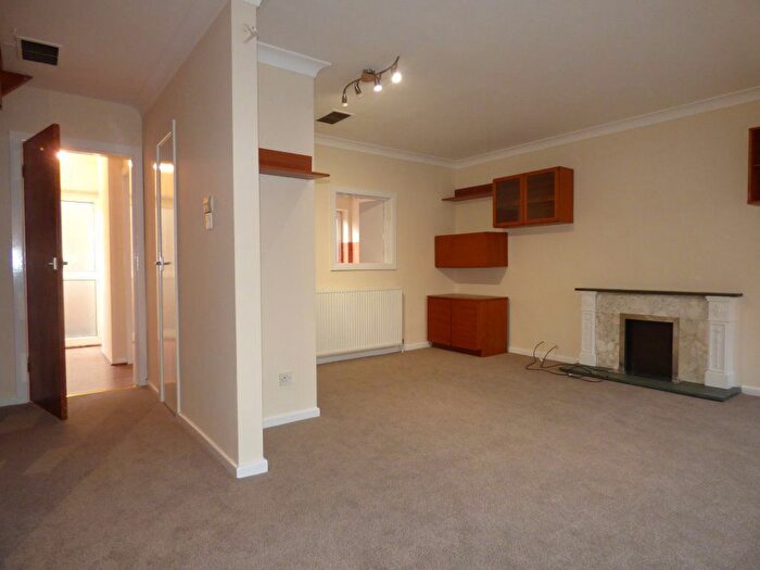 3 Bedroom Terraced House To Rent In Yeomans Court, The Park, Nottingham, NG7