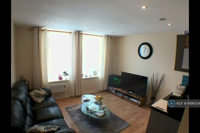 1 Bedroom Flat To Rent In Market Street, Ebbw Vale, NP23