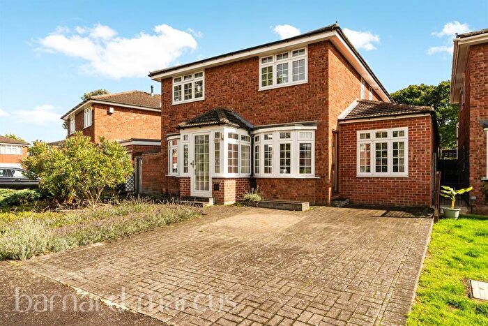 5 Bedroom Detached House For Sale In Maria Theresa Close, New Malden, KT3
