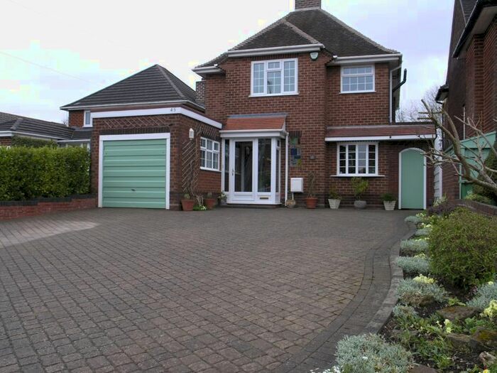 3 Bedroom Detached House For Sale In Halesowen, Lapal, Manor Lane, B62
