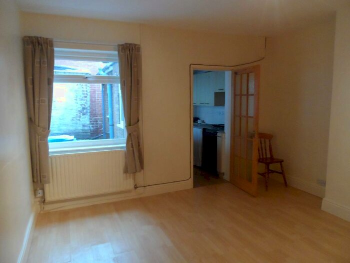 2 Bedroom Terraced House To Rent In Chester Street, Chesterfield, S40