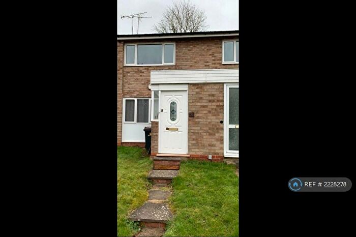 2 Bedroom Flat To Rent In Lomaine Drive, Birmingham, B30