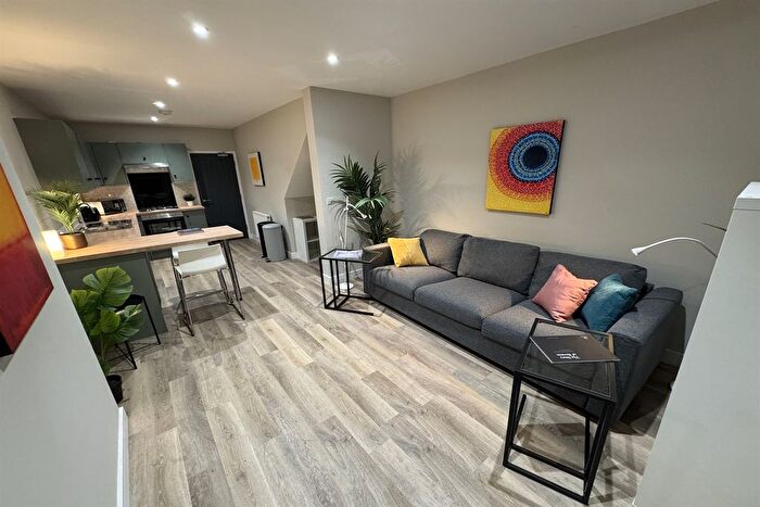 1 Bedroom Flat To Rent In Wollaton Rd, Beeston, NG9