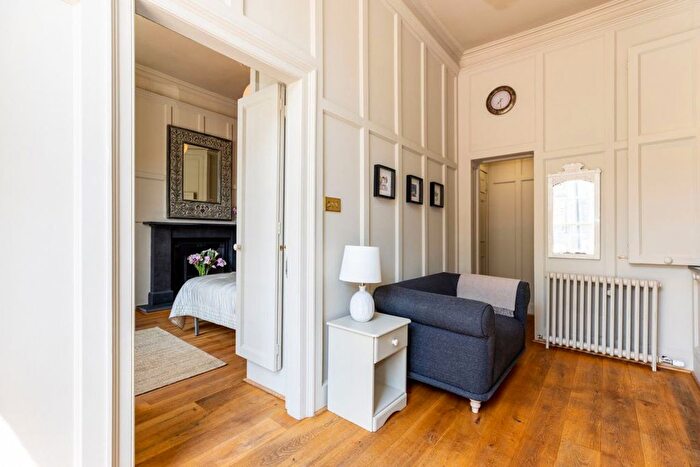 Studio To Rent In Dublin Street, New Town, Edinburgh, EH1