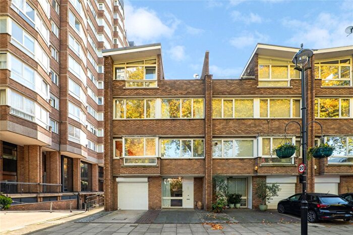 5 Bedroom Detached House For Sale In Cambridge Square, London, W2