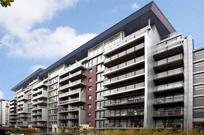 Apartment To Rent In Eustace Building, Queenstown Road, London, SW11