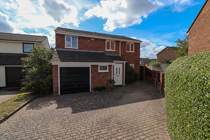 4 Bedroom Detached House For Sale In Mill Hill Road, Eaton Ford, St. Neots, Cambridgeshire, PE19