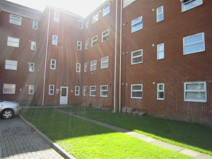 2 Bedroom Flat To Rent In Timberlog Place, Basildon, Essex, SS16