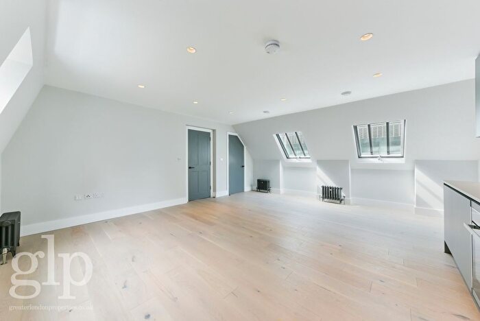 1 Bedroom Flat To Rent In Duck Lane, Soho, W1F