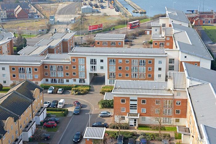 2 Bedroom Apartment To Rent In Felixstowe Court, Galleons Lock, E16