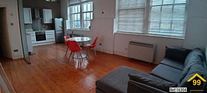 1 Bedroom Apartment For Sale In Sigdon Road, London, Greater, E8
