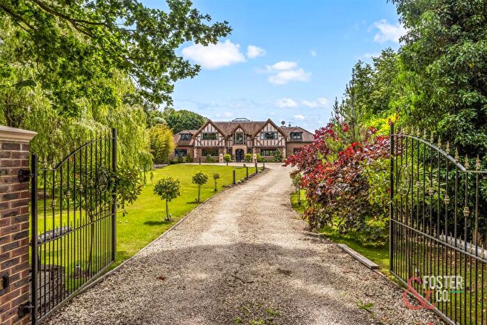 6 Bedroom House For Sale In Holmbush Lane, Henfield, BN5