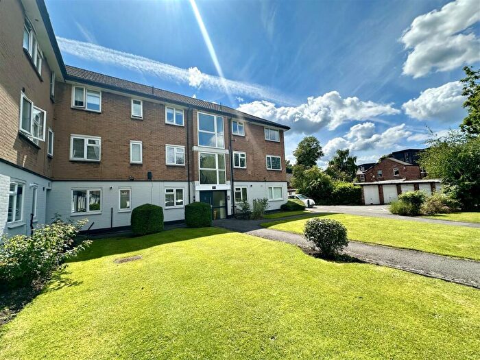 1 Bedroom Apartment To Rent In Abbotts Court, Sale, M33
