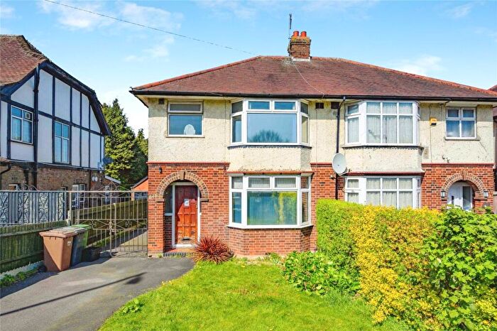 3 Bedroom Semi Detached House For Sale In Dunstable Road, Luton, Bedfordshire, LU4