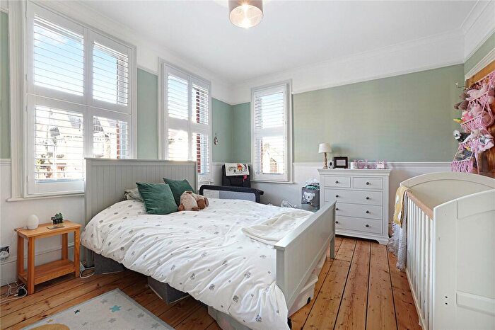 4 Bedroom Detached House For Sale In Goddington Road, Rochester, Kent, ME2