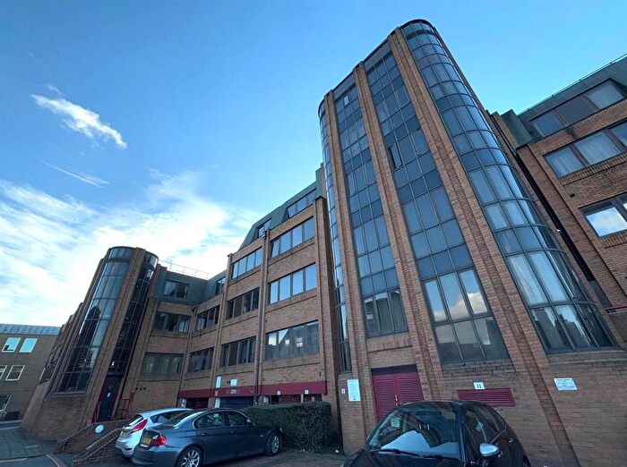 2 Bedroom Flat To Rent In Priestgate, Peterborough, PE1