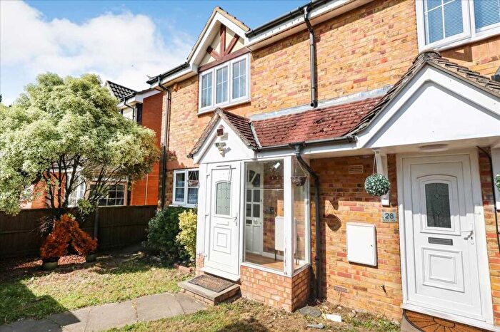 3 Bedroom Semi-Detached House For Sale In Earls Lane, Cippenham, Slough, SL1