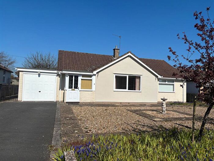 3 Bedroom Detached Bungalow For Sale In Wayside Close, Kington Langley, Chippenham, SN15