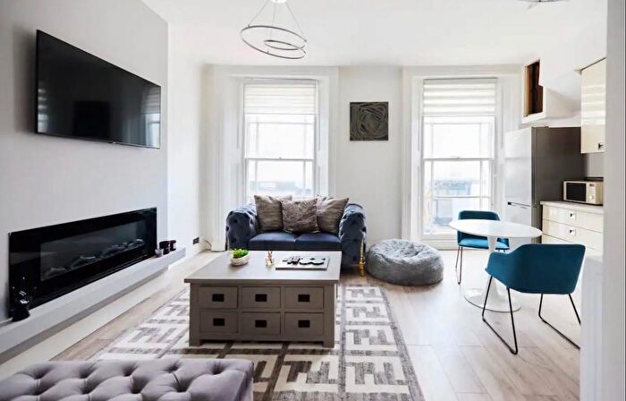 1 Bedroom Flat To Rent In Boundary Road, London, NW8