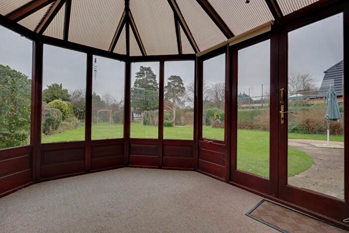 4 Bedroom Detached House For Sale In Victoria Road, Hayling Island, PO11