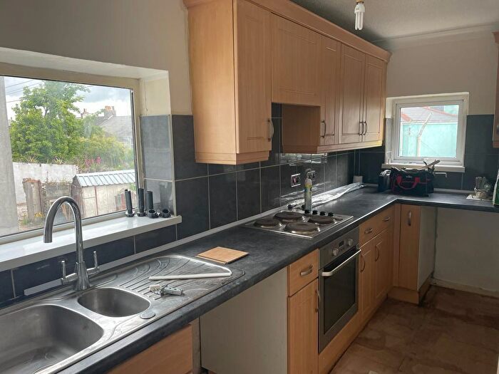 1 Bedroom Apartment To Rent In Hill Park Crescent, Flat, PL4
