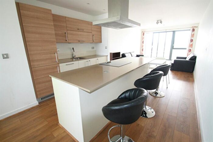 3 Bedroom Flat To Rent In Yeoman Court, Tweed Walk, London, E14
