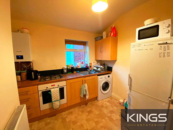 2 Bedroom Flat To Rent In Earls Road, SO14