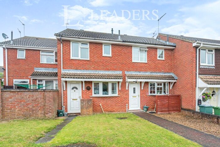 2 Bedroom End Of Terrace House To Rent In Small Crescent, Buckingham, MK18