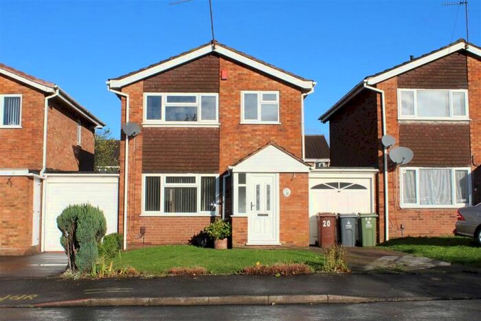 3 Bedroom Detached House To Rent In Pommel Close, Walsall, WS5