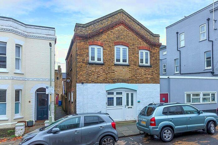 3 Bedroom Detached House To Rent In New Street, Herne Bay, Kent, CT6