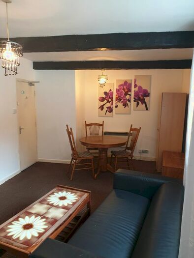 1 Bedroom Flat To Rent In Westgate, Wakefield WF2