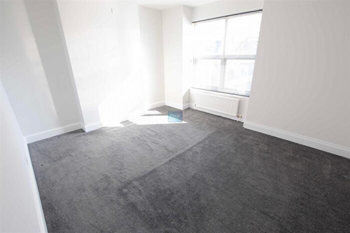 2 Bedroom Apartment To Rent In Newark Road, Lincoln, LN5