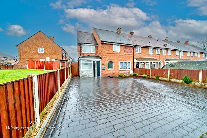 4 Bedroom Semi Detached House For Sale In Cresswell Crescent, Walsall, WS3