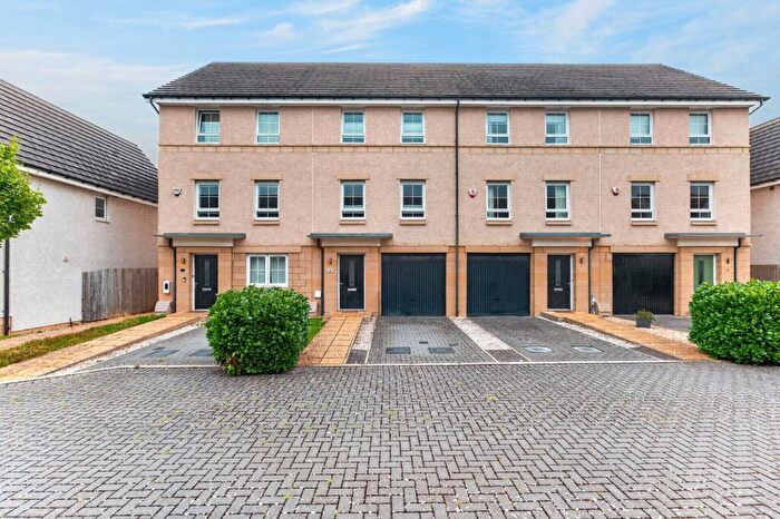 3 Bedroom Terraced House To Rent In Thorters Place, Edinburgh, EH16