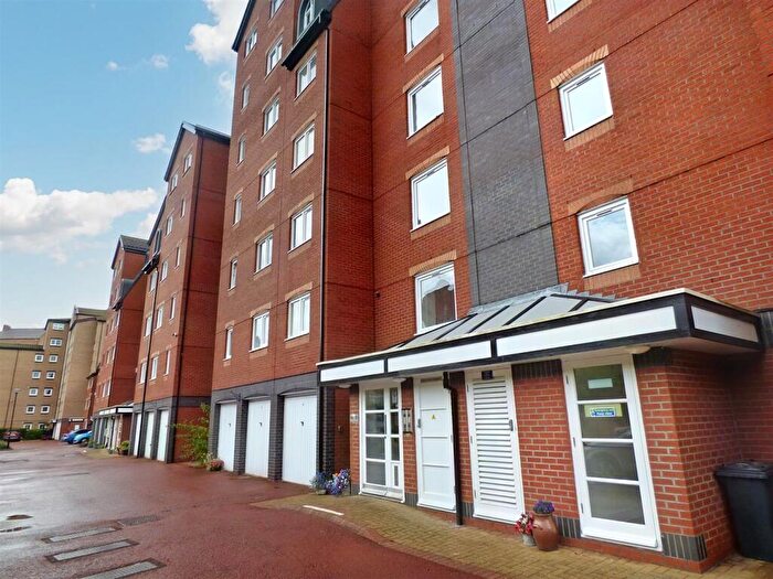 2 Bedroom Apartment To Rent In Dolphin Quay, North Shields, NE29