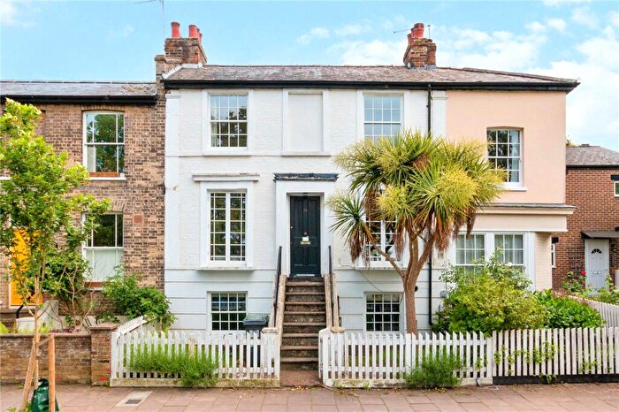 3 Bedroom Terraced House For Sale In Chapel Road, West Norwood, London, SE27