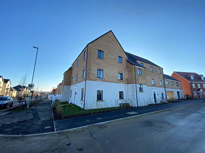 2 Bedroom Flat To Rent In Wentworth Drive, Priors Hall, NN17