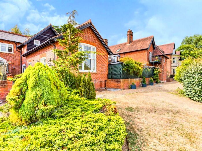 3 Bedroom House For Sale In Mortimer Hall, The Street, Mortimer, Reading, RG7